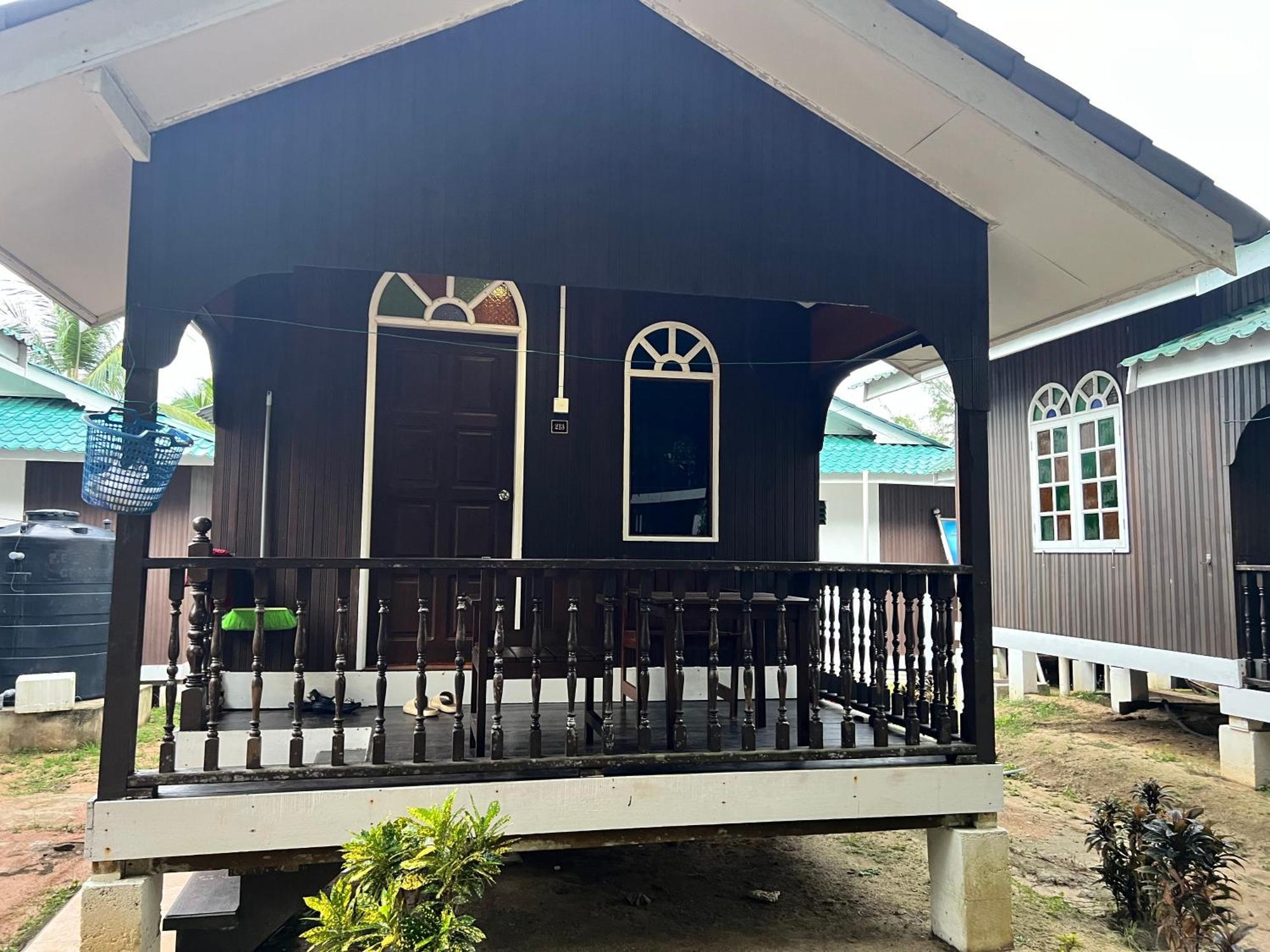 Mama'S Chalet Pulau Perhentian Besar Kampong Pasir Hantu Buitenkant foto
